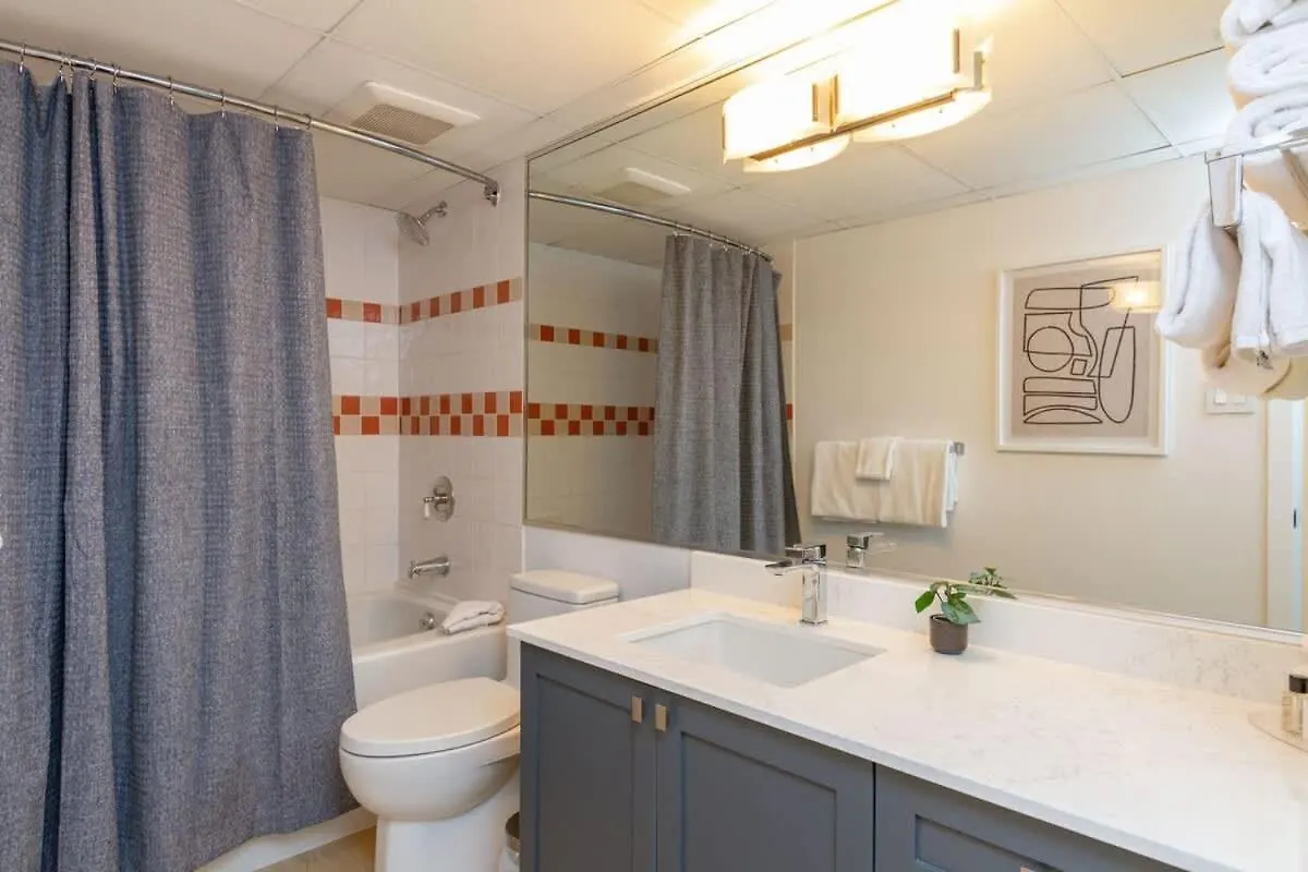 Renovated 2Bed-2Bath In Village With Pool, Hot Tub, And Sauna Whistler