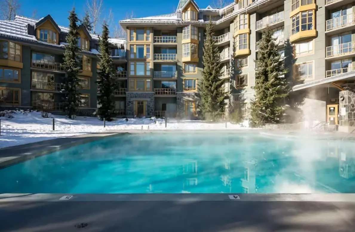 Holiday home Renovated 2Bed-2Bath In Village With Pool, Hot Tub, And Sauna Whistler